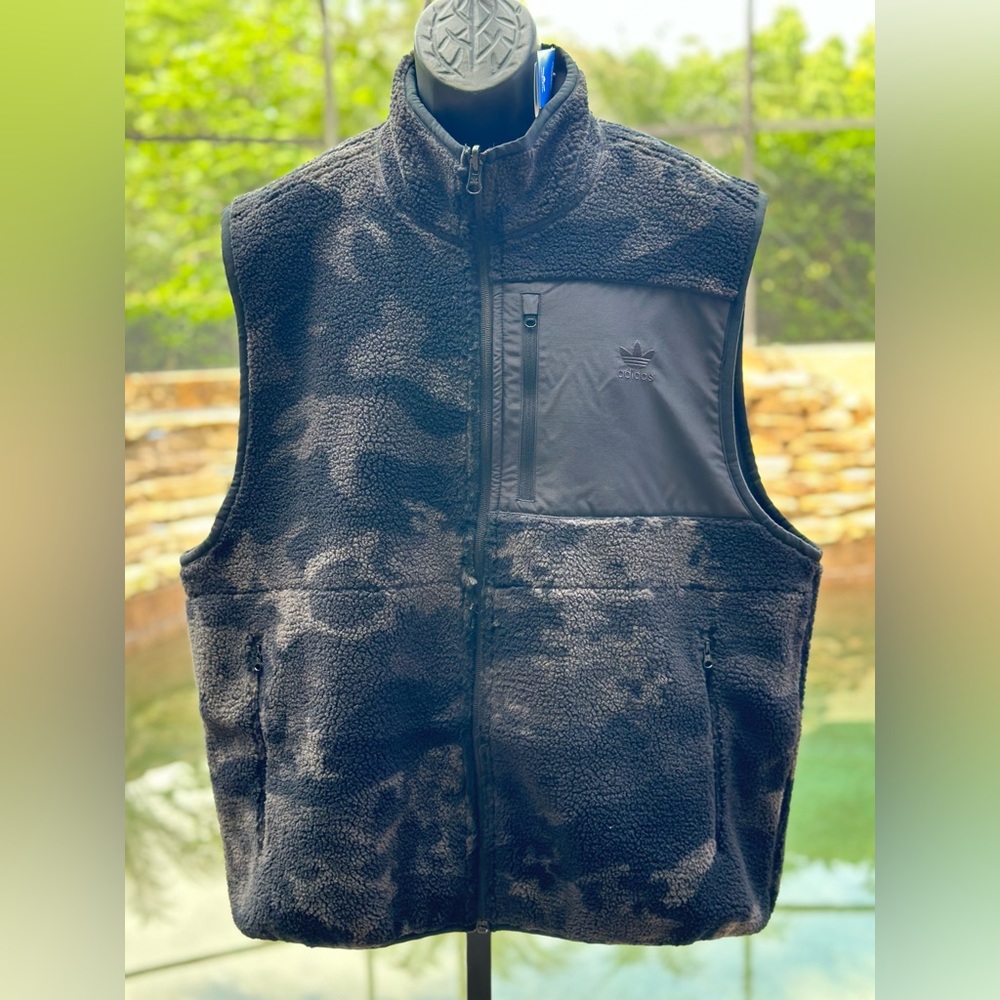 ADIDAS MENS CAMO FLEECE REVERSIBLE‎ VEST 118157 (M)